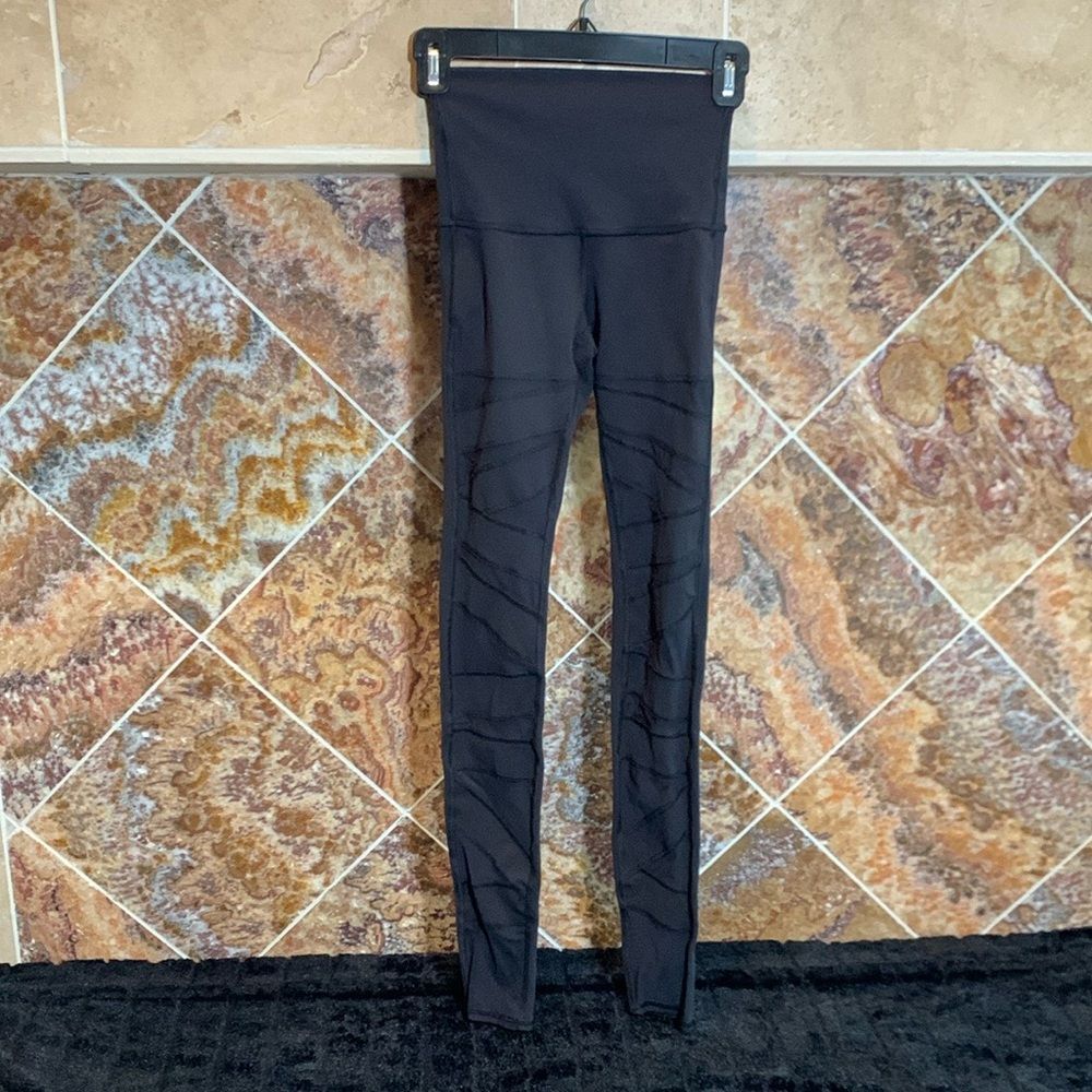 Women's Lululemon Wunder Under Pant (Hi-Rise) (Tech Mesh) Black Size 2